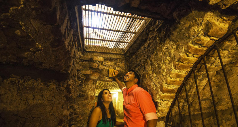 catacombs tour lima
